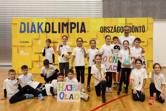 Di�kolimpiai arany�rmes lett Maros Benett, Szab�-Kaczmarski Barnab�s �s Csercsics D�nes