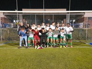 Legyzte, ezzel megelzte ellenfelt a Lurk UFC U19 (2007-2008)