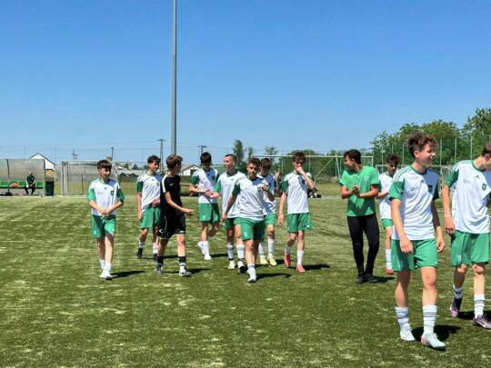 Gy�z�tt S�rv�ron, �gy m�sodik helyen z�rja a szezont a Lurk� UFC U15 (2011)