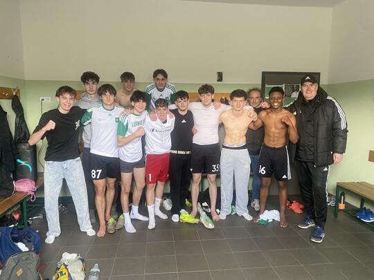 Legy�zt�k az �lcsapat Balatonf�redet! 